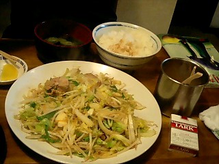 おいおい、どうすんねん！サイズの野菜炒め（千歳）