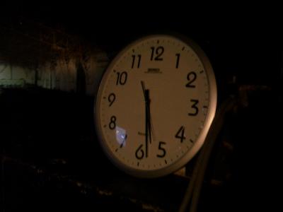 舞監業、これが一番大事！舞台時計（今年は奮発して電波時計にしたさ）