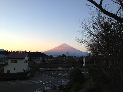素晴らしい朝、赤富士。静岡県裾野市時之栖より。