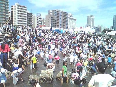 ２７日（日）豊平川リバーフェスティバルの青少年魚つかみどりイベント